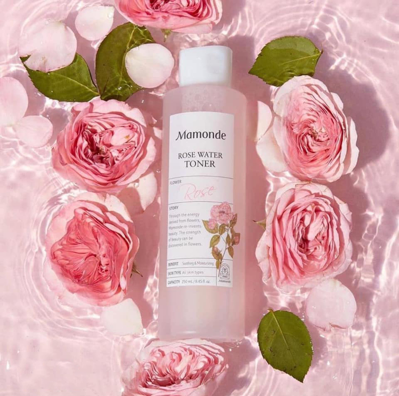 Nước hoa hồng Rose Water Toner của thương hiệu Mamonde