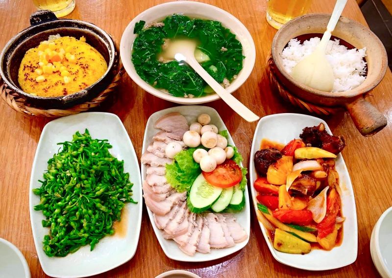 Các món ăn đậm chất miền Tây dân dã của một quán ăn ngon Sài Gòn