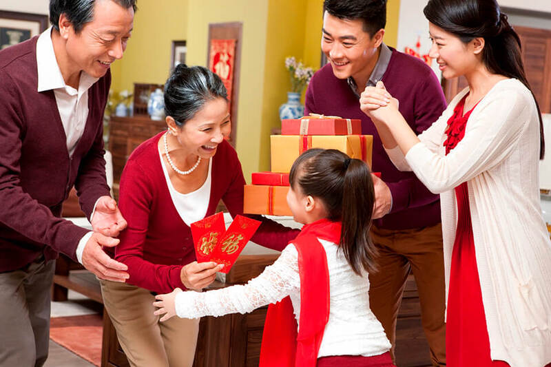 Gợi ý 20 quà Tết ý nghĩa nhất cho bố mẹ để thể hiện lòng hiếu thảo