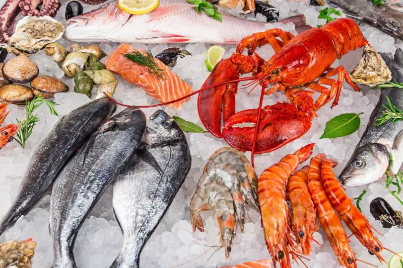 Quán ăn ngon Lê Giang Phú Quốc sử dụng hải sản tươi sống để chế biến món ăn