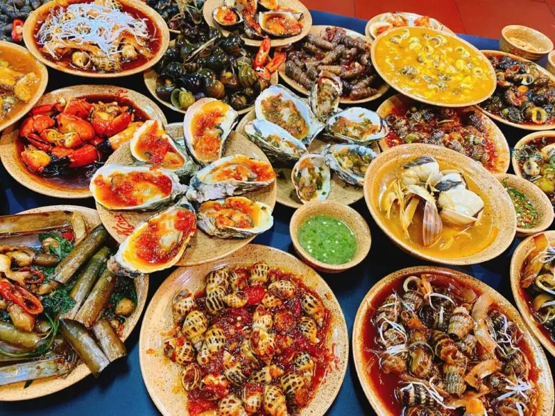 Quán ngon Phú Quốc Cát Biển nổi tiếng với nhiều món ăn chế biến từ ốc