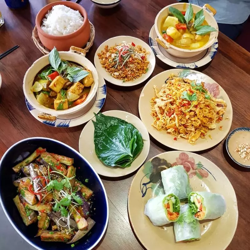 Các món ăn được chế biến đẹp mắt tại nhà hàng chay Đại Lộc