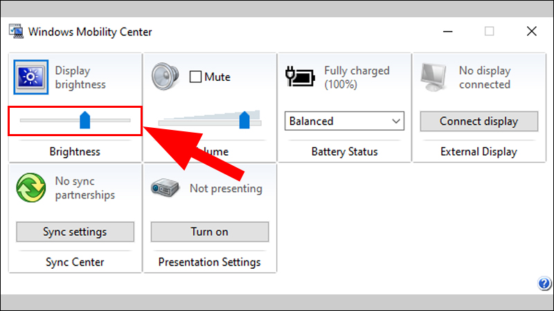 Kéo thanh trượt Display brightness để điều chỉnh độ sáng mà bạn mong muốn.