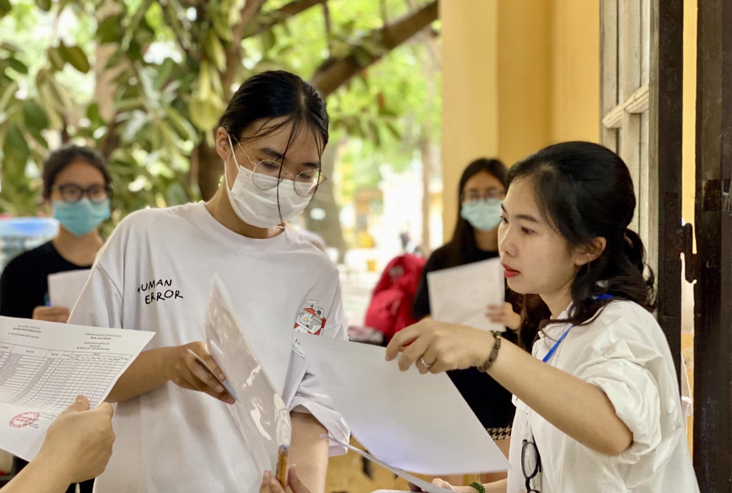 Thí sinh tìm hiểu về xét tuyển cao đẳng 2026