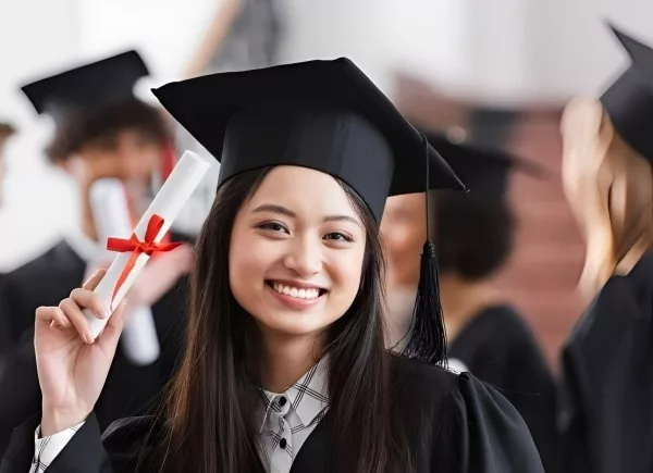 Con gái có nên học thạc sĩ quản trị kinh doanh không?