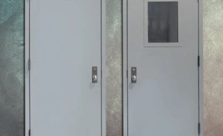 Cửa chống cháy bảo vệ gia đình an toàn toàn diện hiện nay