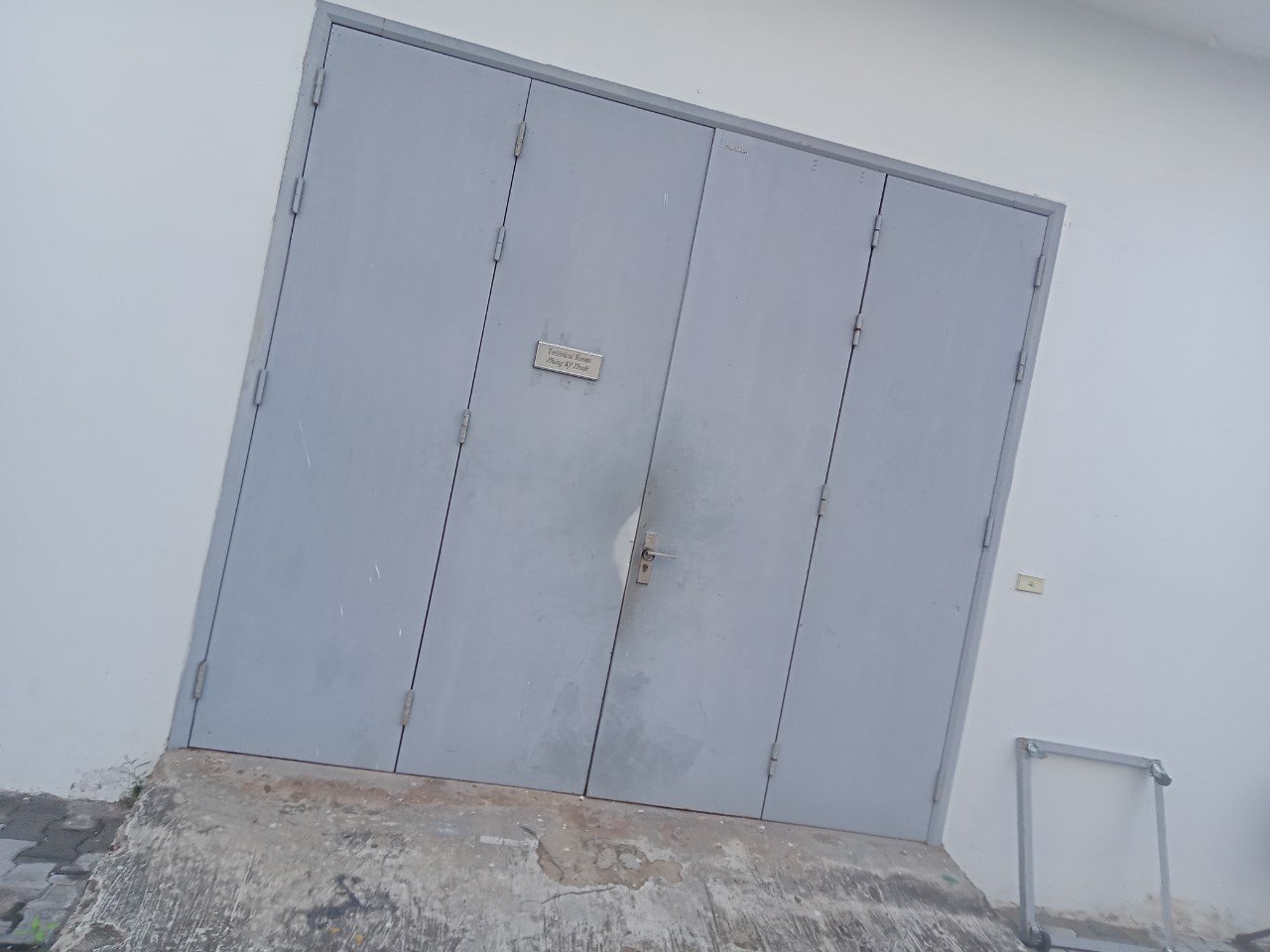 Cửa chống cháy dùng cho nhà xưởng an toàn bền vững