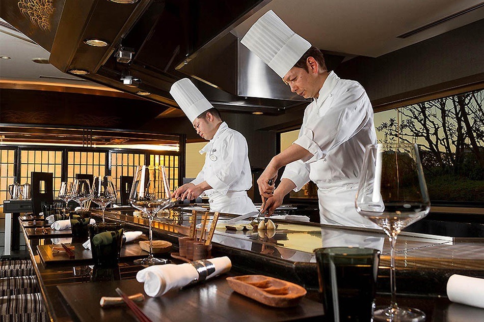 Teppanyaki là gì? Trải nghiệm nướng kiểu Nhật cực hấp dẫn