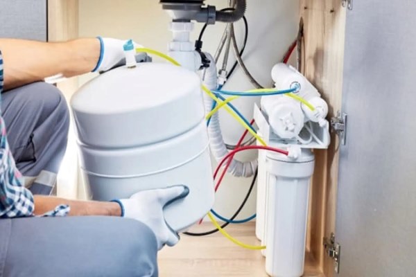 Cách bơm bình áp máy lọc nước chuẩn kỹ thuật tại nhà