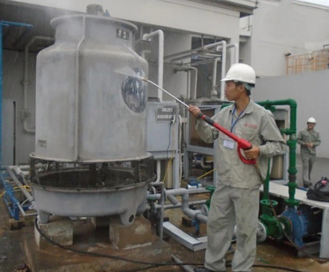 Bí quyết vệ sinh tháp giải nhiệt sạch sâu, bền bỉ