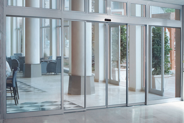 Có nên lắp cửa tự động: Phân tích ưu nhược điểm chi tiết